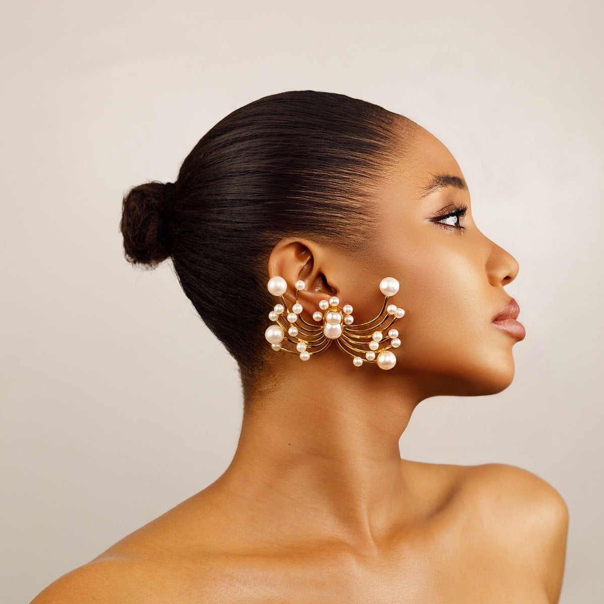 RAHIA Pearl Earrings