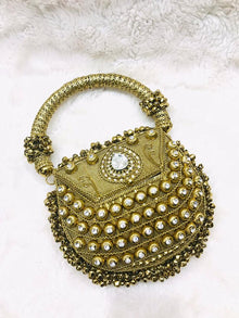 SYNNIA clutch
